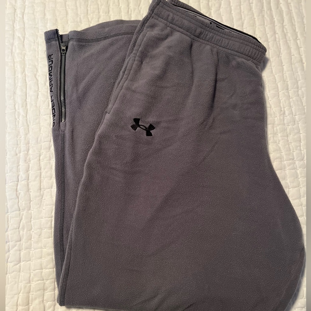 UA fleece pants